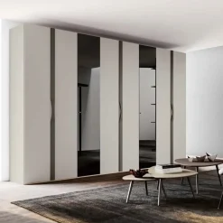 Armadio 8 ante battenti con 2 ante a specchio disponibile in vari colori