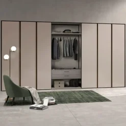 Armadio ante battenti con maniglia a gola e cabina a vista disponibile in 2 misure e vari colori