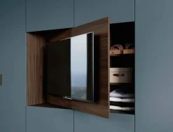 Armadio 8 ante battenti con Porta TV girevole Noce moro e Blu petrolio disponibile in vari colori