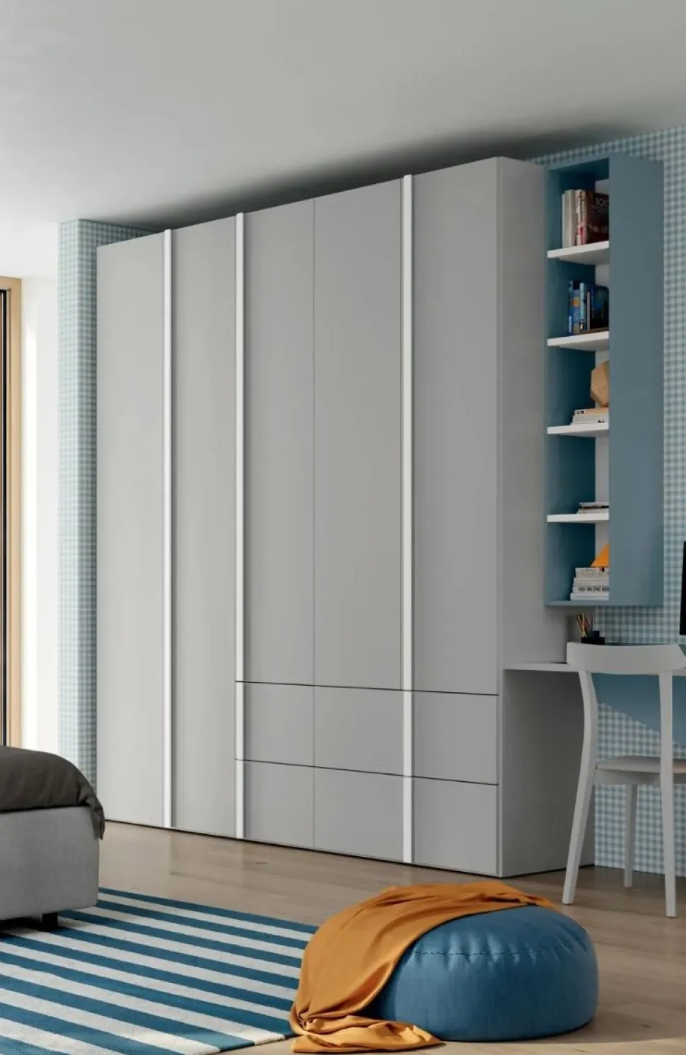 Armadio 5 ante battenti e 4 cassetti con maniglia a tutta altezza Dea disponibile in 2 misure e 15 colori