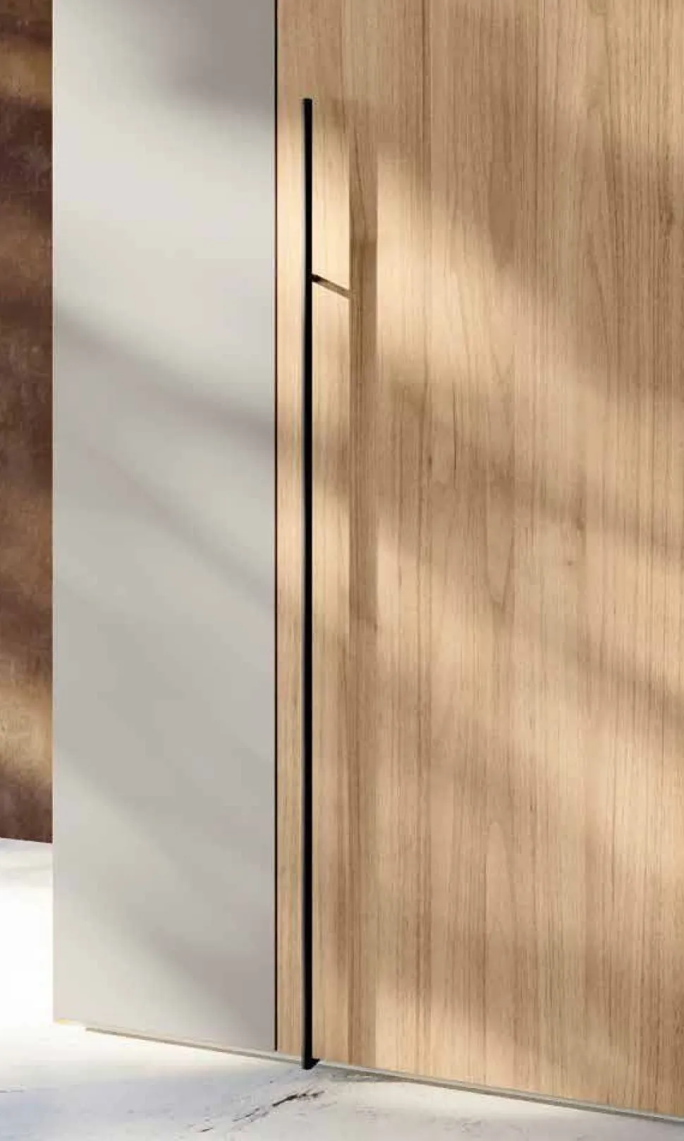 Armadio 8 ante battenti in Noce con inserti a Specchio disponibile in vari colori