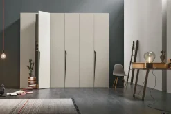 Armadio battente componibile con maniglia a incasso integrata Iris disponibile in varie misure e colori