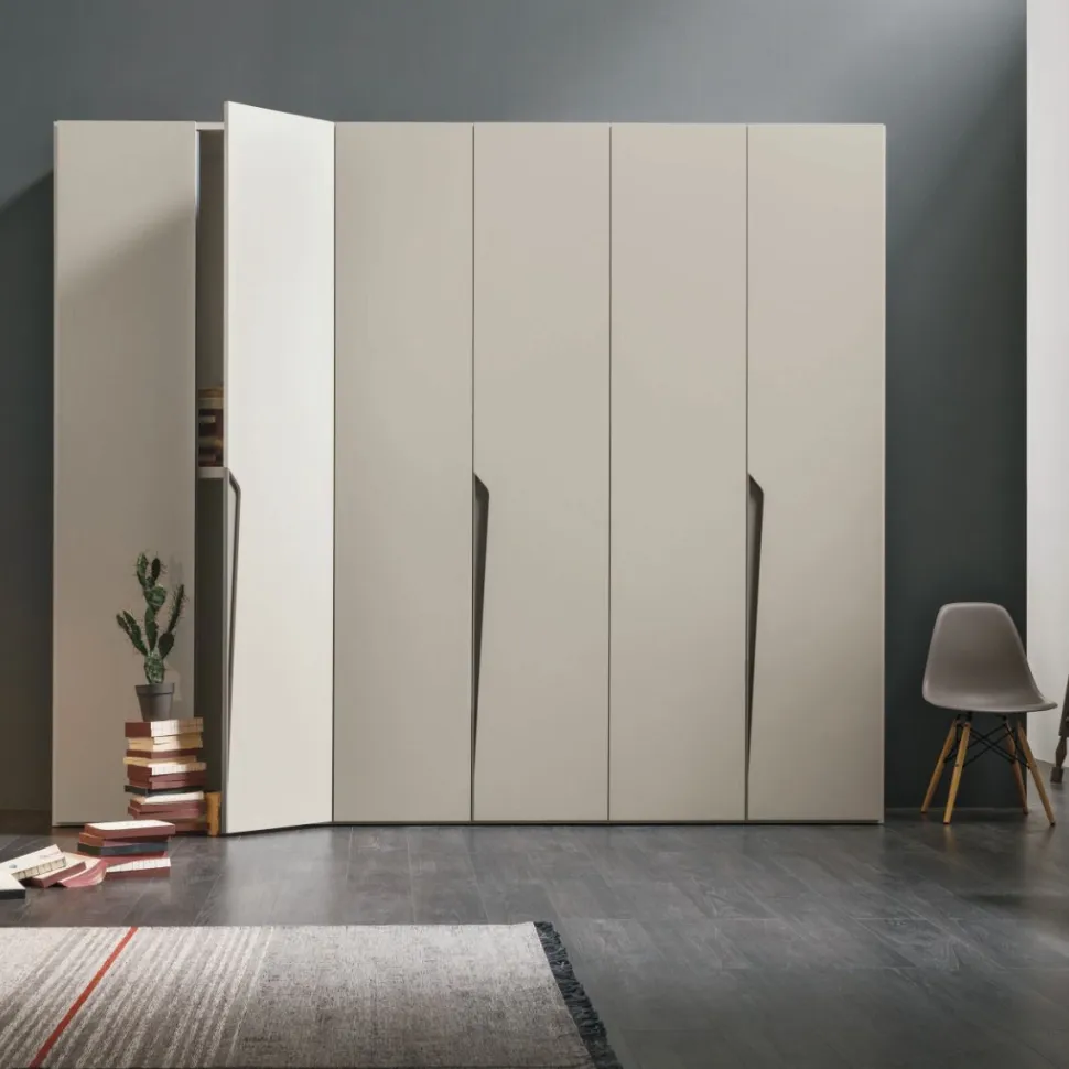 Armadio battente componibile con maniglia a incasso integrata Iris disponibile in varie misure e colori