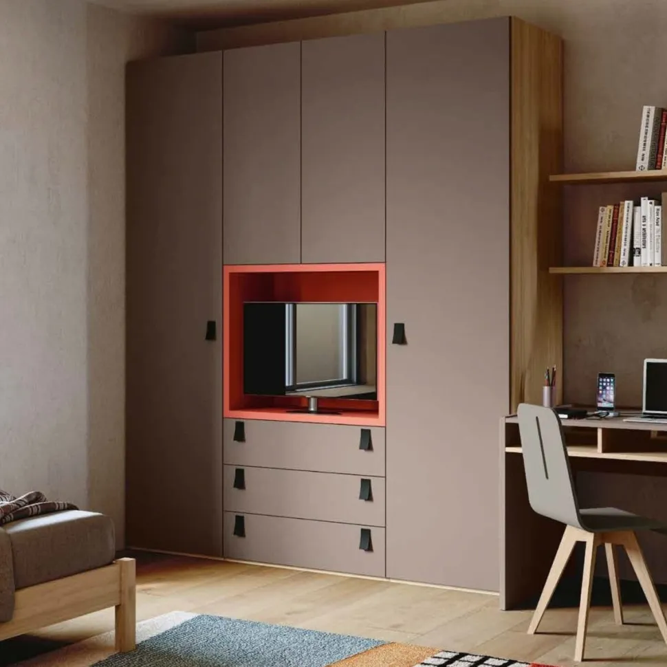 Armadio battente con Vano Porta TV, Bronzo, Noce e Rosso Corallo moderno e funzionale disponibile in 2 misure e vari colori