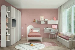 Armadio battente con vano tv e maniglia a tutta altezza disponibile in 2 misure e 13 colori
