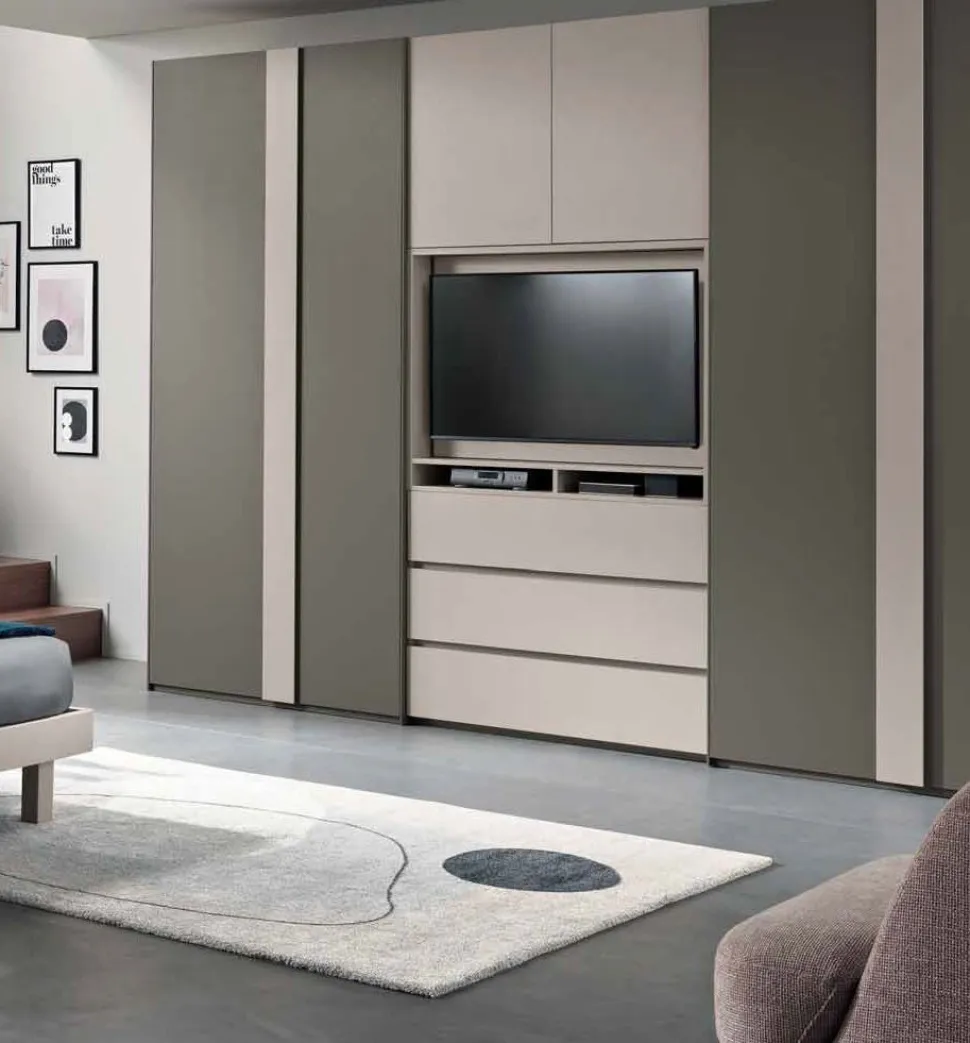 Armadio con ante battenti e vano girevole Porta Tv linea Domino disponibile in vari colori