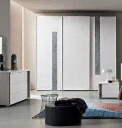Armadio con 3 ante scorrevoli con inserti in vetro Stefy linea Domino disponibile in vari colori