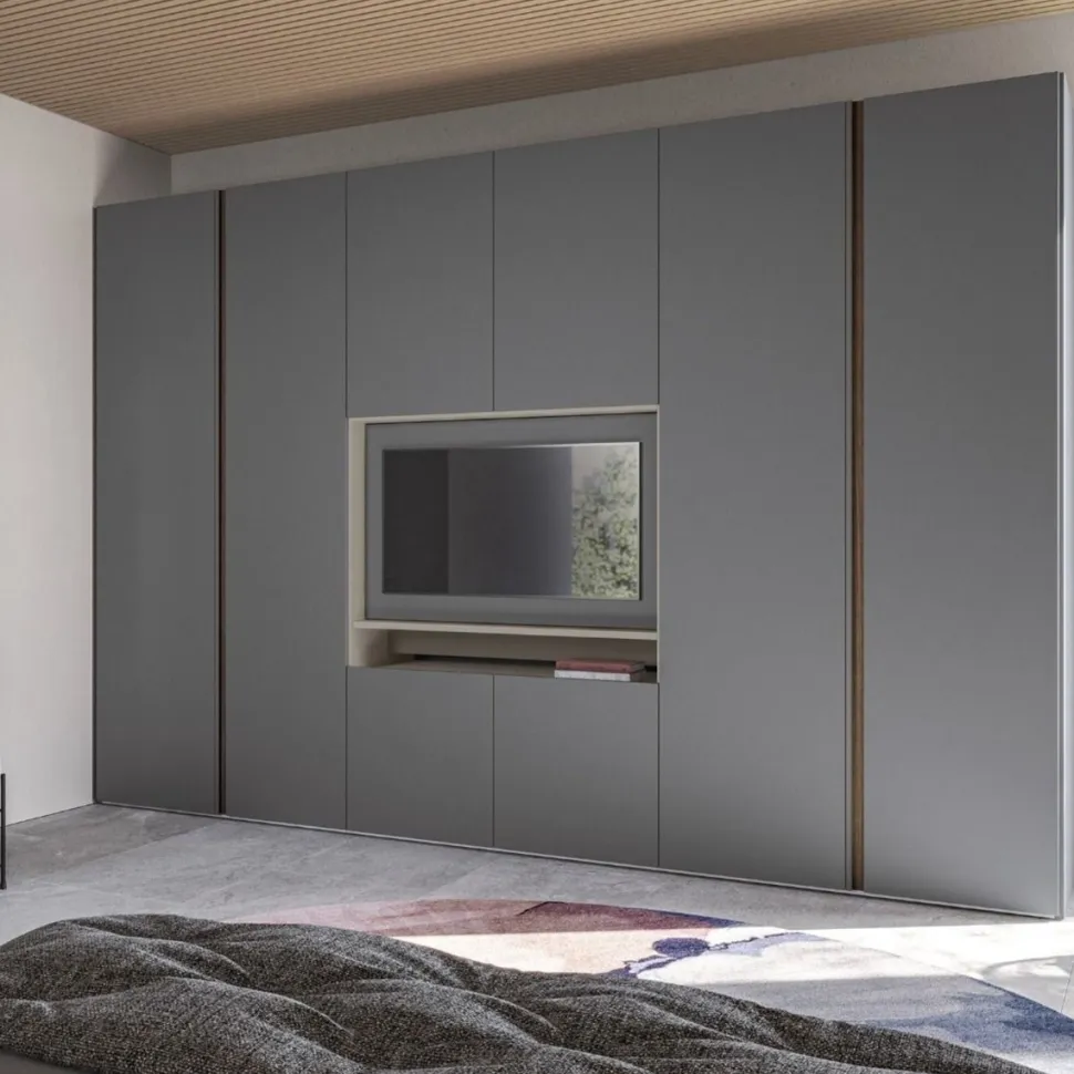 Armadio con maniglia a gola e vano Tv 8 ante battenti Mega disponibile in 4 misure e 20 colorazioni