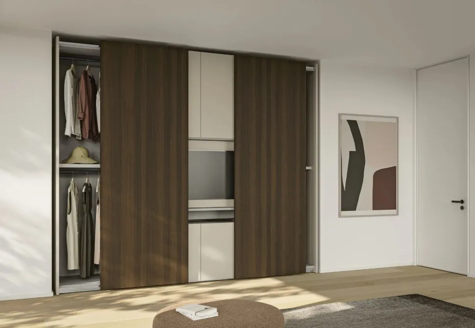 Armadio con vano Tv girevole con ante scorrevoli e battenti disponibile in 2 misure e 20 colorazioni
