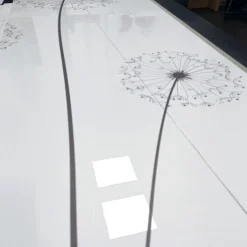 Armadio Guardaroba da ingresso 2 ante linea Virgola finitura Bianco Lucido con grafica floreale