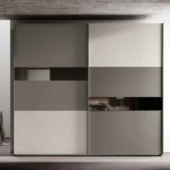 Armadio moderno a 2 ante scorrevoli con inserti a Specchio Grigio cenere e Rovere grigio disponibile in vari colori
