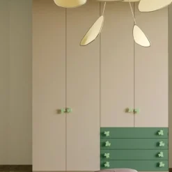 Armadio moderno 4 ante battenti e 4 cassetti disponibile in vari colori linea Colorfull