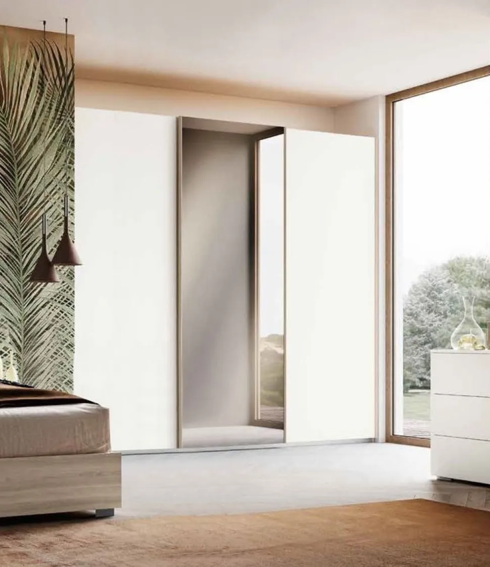Armadio scorrevole moderno finitura Rovere con 3 ante e specchio centrale Amanda disponibile in 2 misure e vari colori