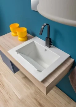 Bagno Aris finitura Olmo e Baltico Opaco