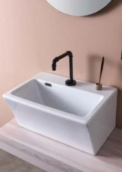 Bagno sospeso Nina disponibile in vari colori