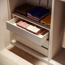 Cabina armadio lineare componibile 273x240h finitura Cashmere disponibile in 4 colori