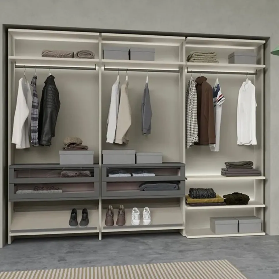 Cabina Armadio lineare componibile con schienale Robert disponibile in 3 altezze e 26 colori