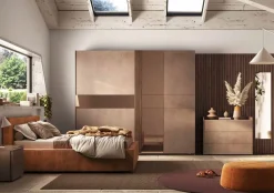 Camera matrimoniale moderna con armadio scorrevole finitura Bronzo e Rovere Mercure