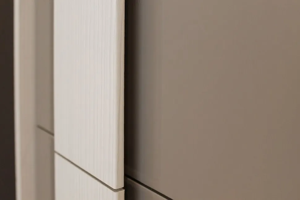 Cassettiera moderna 3 cassetti con maniglia integrata in MDF disponibile in vari colori