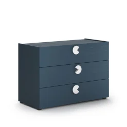 Comò 3 cassetti per camerette con maniglie sagomate disponibile in 4 colori