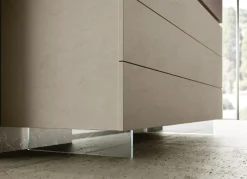 Comò moderno con cassetti sfalzati senza maniglie Idea disponibile in vari colori