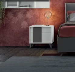 Comodino a 2 cassetti con inserto laccato colorato modello Crox Linea Lotto