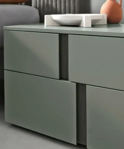 Comodino a 2 cassetti con maniglia a gola Nevada disponibile in 3 misure e vari colori