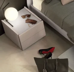 Comodino con 2 cassetti senza maniglia modello Alex Linea Lotto disponibile in 16 colori