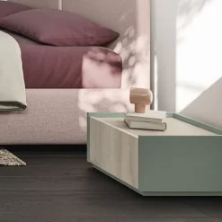 Comodino impilabile retrofinito Logan con 1 cassetto Linea Lotto disponibile in 20 colori