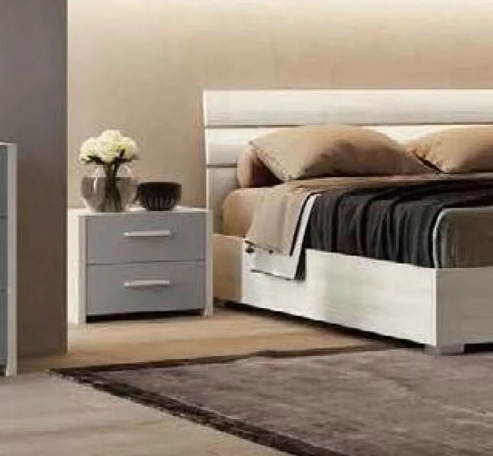 Comodino moderno 2 cassetti con maniglia in MDF rivestito Erika disponibile in vari colori