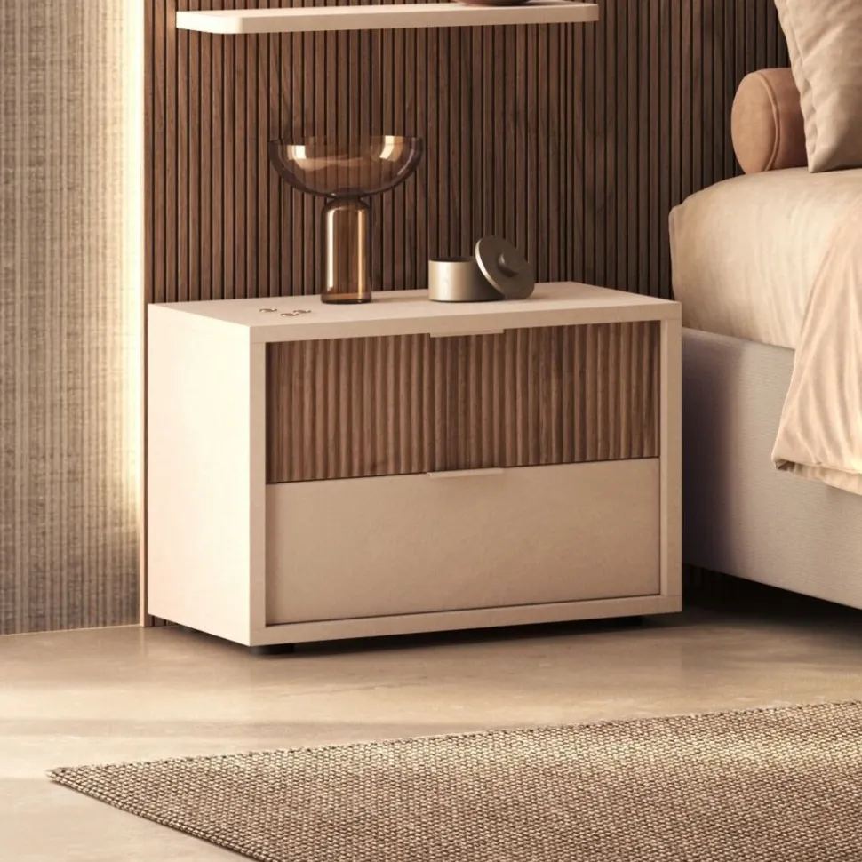 Comodino moderno 2 cassetti finitura Cashmere e Noce Caramello Cannettato disponibile in 2 Colori