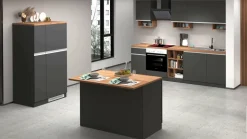 Cucina completa con isola moderna con maniglie a incasso in allumino Irene in finitura Antracite Opaco e Rovere