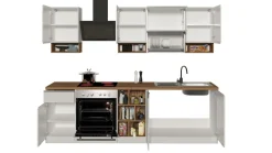Cucina lineare moderna con maniglie a incasso in allumino Sendy in finitura Bianco Lucido e Rovere