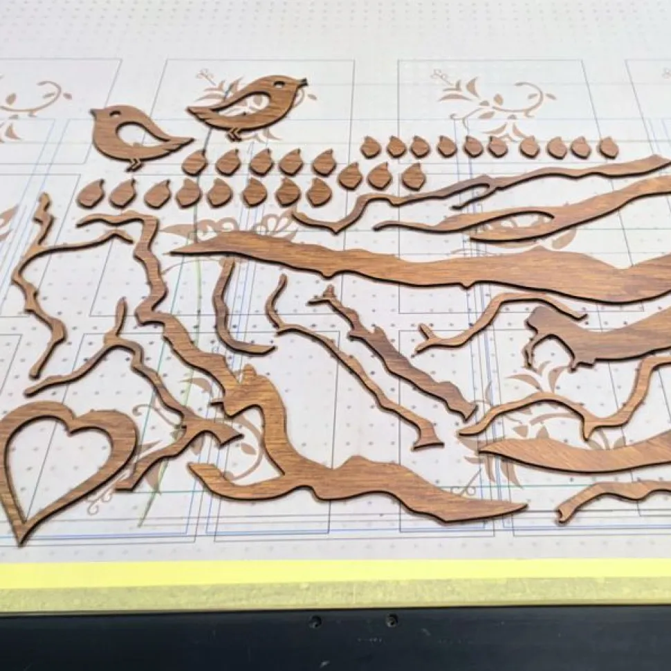 Decorazione in legno LOVE 2 metri comb.6