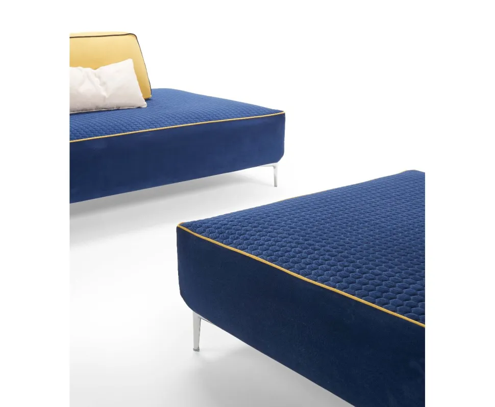 Divano CAPRI componibile imbottito disponibile in diversi tessuti
