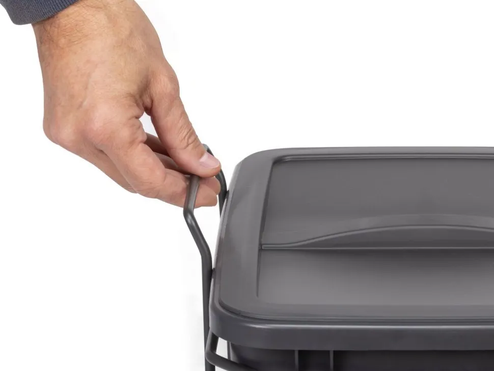 Doppia pattumiera estraibile con apertura manuale per il montaggio sul fondo dei cassetti Recycle 2x35lt