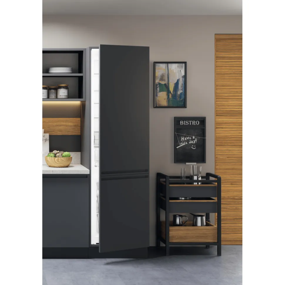Frigorifero combinato da incasso Hotpoint HAC20T121