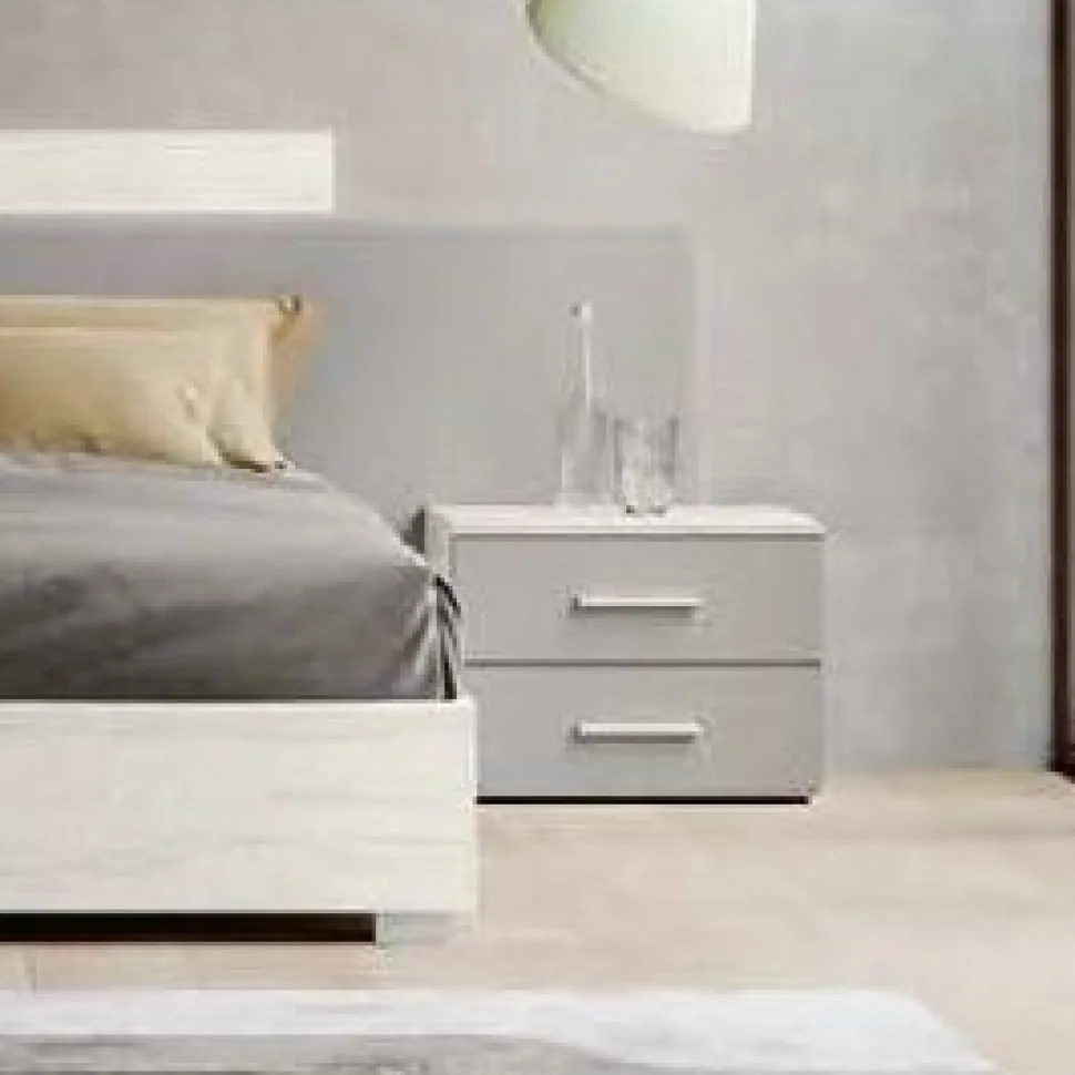 Gruppo notte moderno con maniglia in MDF rivestito Rea disponibile in vari colori