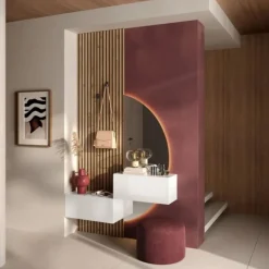 Ingresso sospeso con doppio pensile, Boiserie e specchio retroilluminato in finitura Bianco Lucido