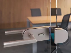 Kit serratura e riscontro per porte a doppio vetro 8-12mm con scrocco orizzontale in acciaio e alluminio