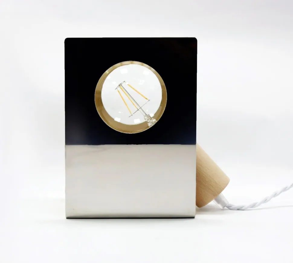 Lampada da Tavolo Moderna Altair in Metallo e Pelle - Design Leonardo Criolani