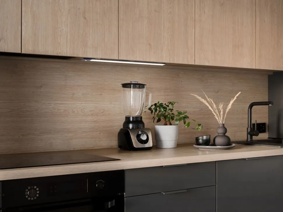 Lampada LED ricaricabile con USB Kaus Black con sensore di movimento disponibile in 3 misure
