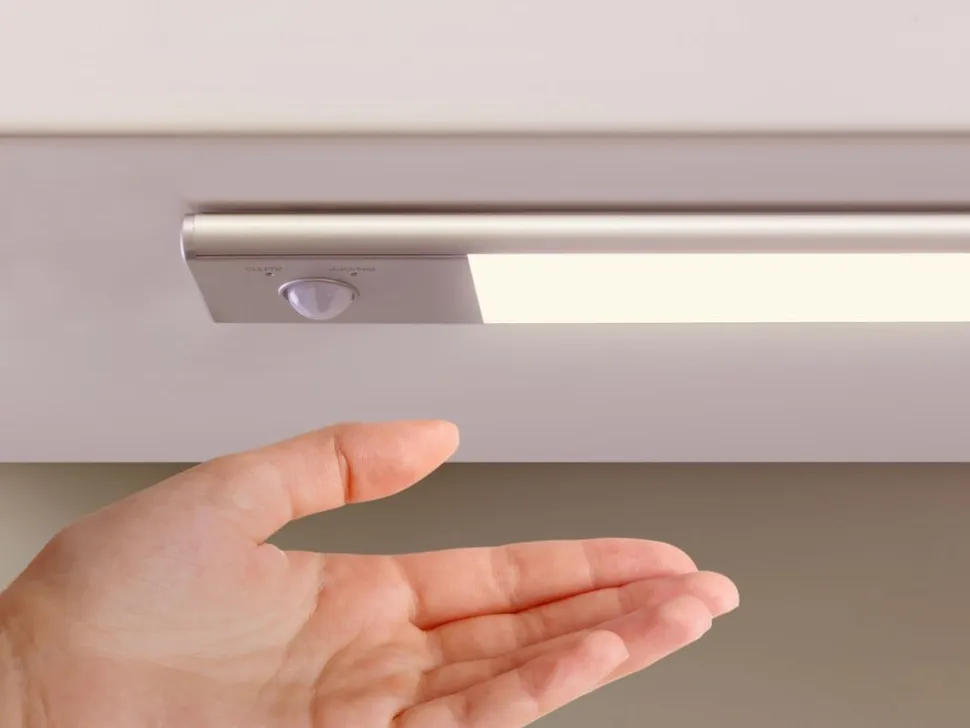 Lampada LED ricaricabile con USB Kaus con sensore di movimento disponibile in 3 misure