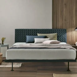Letto con testiera trapuntata imbottito in tessuto matrimoniale Carla disponibile in 2 misure vari colori