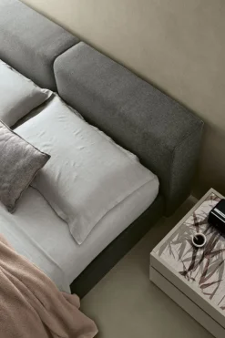 Letto in tessuto imbottito matrimoniale Veronica disponibile in 2 misure e vari colori
