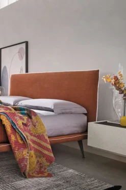 Letto in tessuto imbottito matrimoniale Jerry disponibile in 2 misure e vari colori