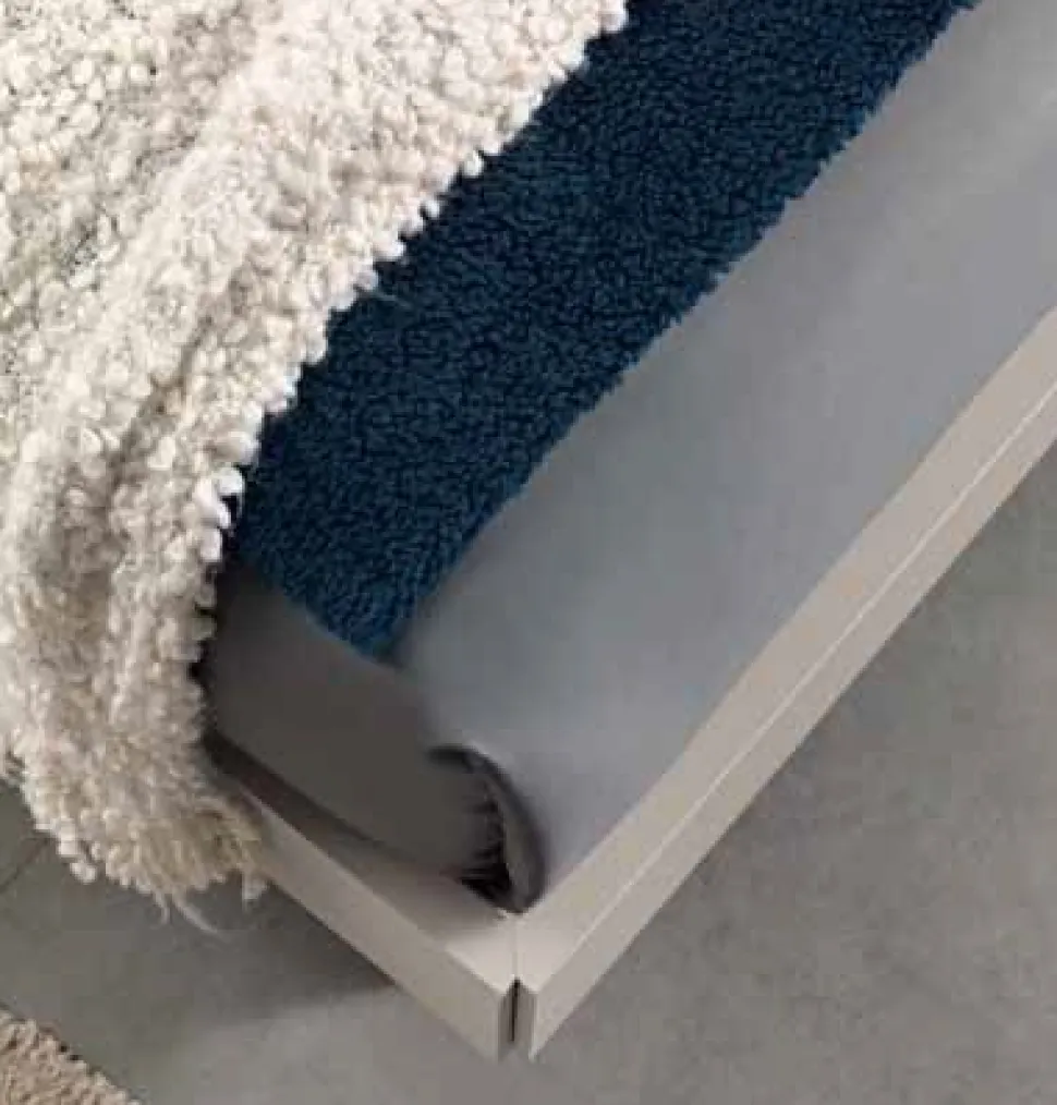 Letto matrimoniale Barcellona linea Domino disponibile in 4 colori
