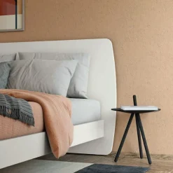 Letto matrimoniale Bianco Opaco con testiera curva Lay disponibile in 13 colorazioni