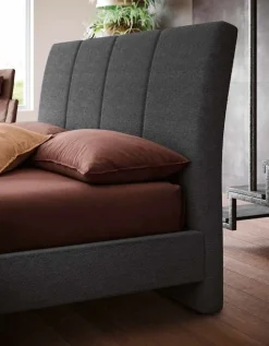 Letto matrimoniale imbottito moderno in tessuto trapuntato disponibile in vari colori
