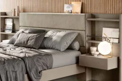 Letto matrimoniale in legno Rovere Nordico con testiera imbottita disponibile in vari colori